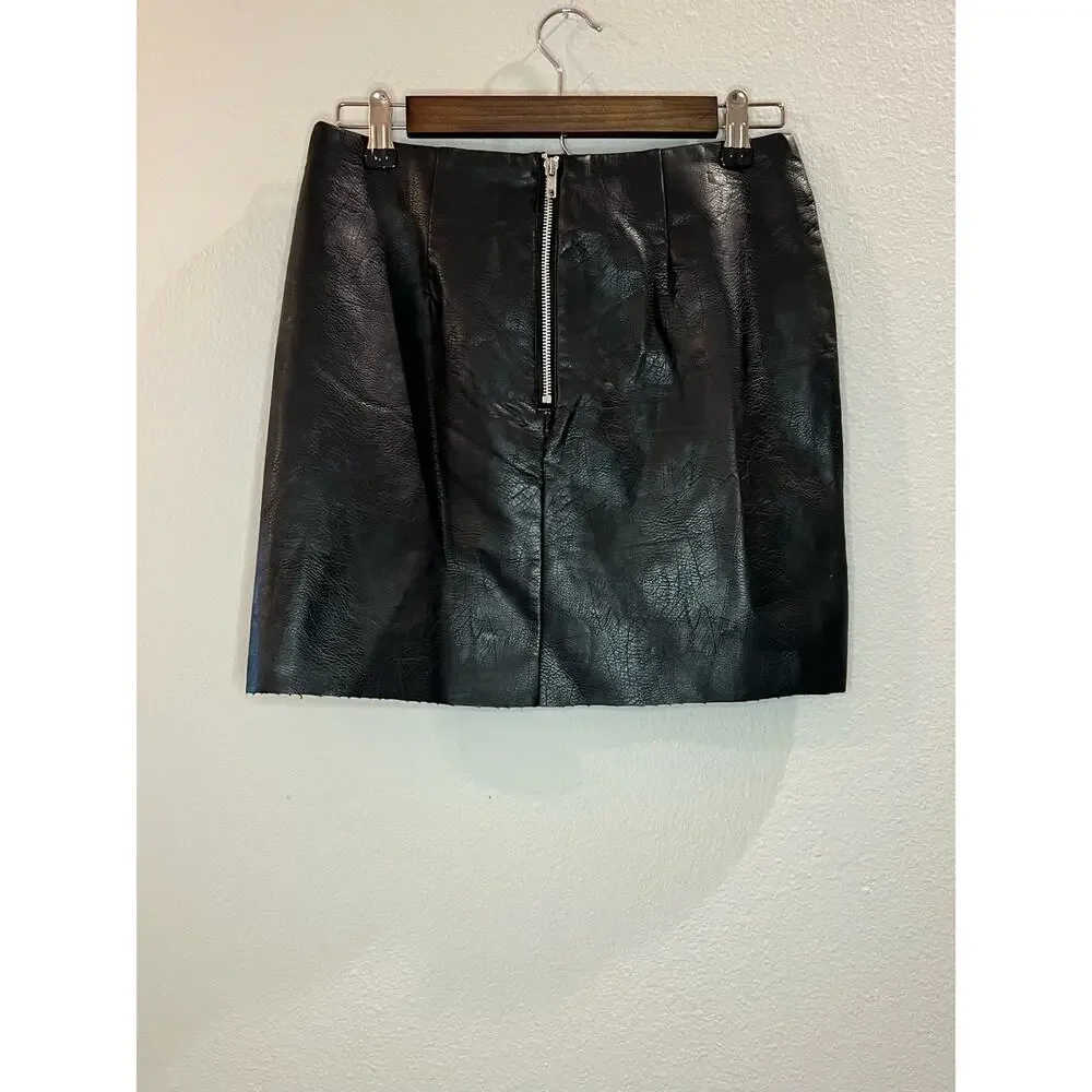 H&M Size US 6 Black Faux Leather Floral Embroidered Mini Raw Hem Biker Skirt - Picture 2 of 6